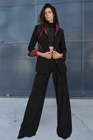 Slimming Pleated Trousers with Garni Detail