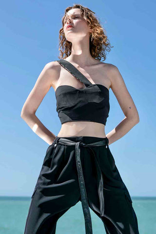 Sinem Babacan - Dar veya Boru Paça Giyilebilen Pantolon 3