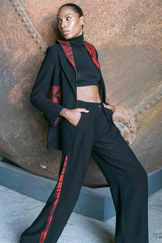 Sinem Babacan - Garni Detaylı Zayıf Gösteren Pileli Pantolon Siyah 1