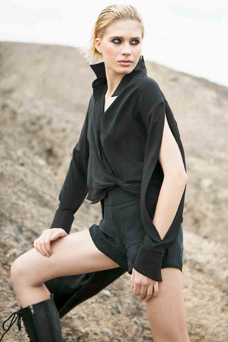 Sinem Babacan - Gizli Sırt ve Kol Dekolteli Uzun Gömlek 2