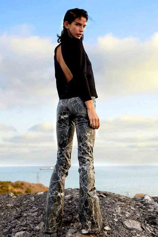 Sinem Babacan - Gizli Sırt Dekolteli Kazak 1