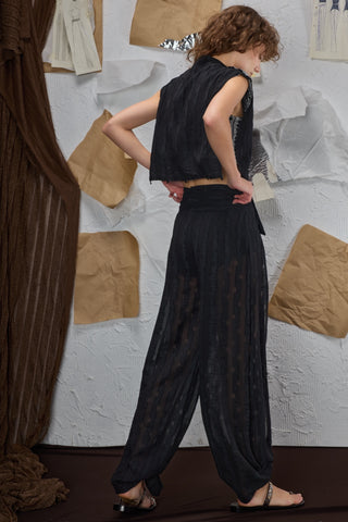 Sinem Babacan Değişen Kıyafetler tasarımından Untamed crop kaftan yelek