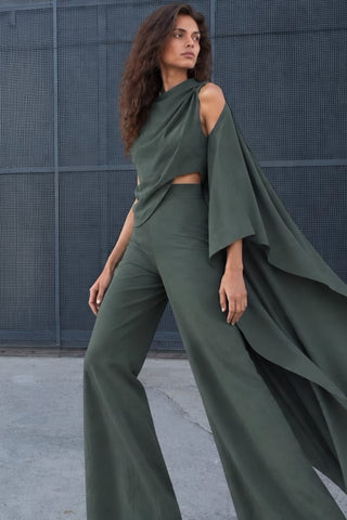 Iconic Blouse with 4 Different Uses
