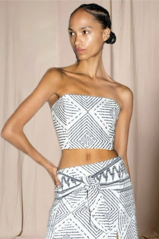 Sinem Babacan / Straplez Büstiyer