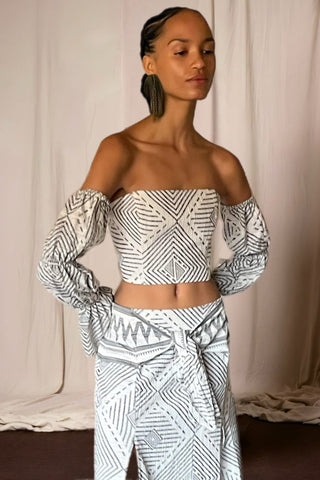 Sinem Babacan / Straplez Büstiyer