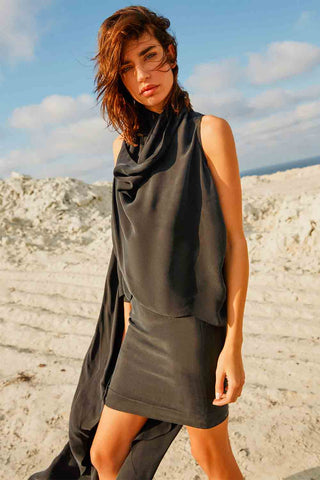 Sinem Babacan - Zayıf Gösteren Kupra Etek Siyah 1