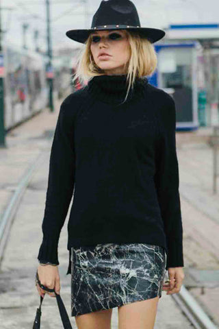 Sinem Babacan - Zayıf Gösteren Mermer Desen Etek 2