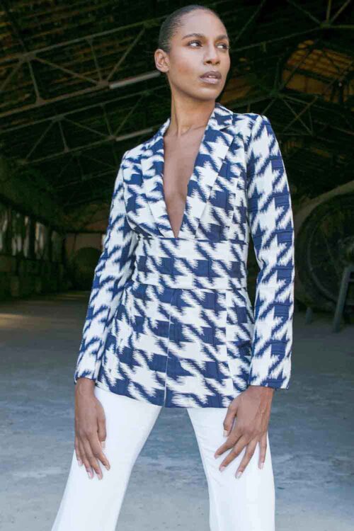 Sinem Babacan - Gizli Dekolteli Blazer Ceket 3