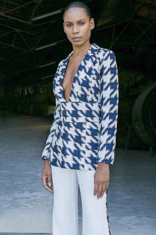 Sinem Babacan - Gizli Dekolteli Blazer Ceket 4