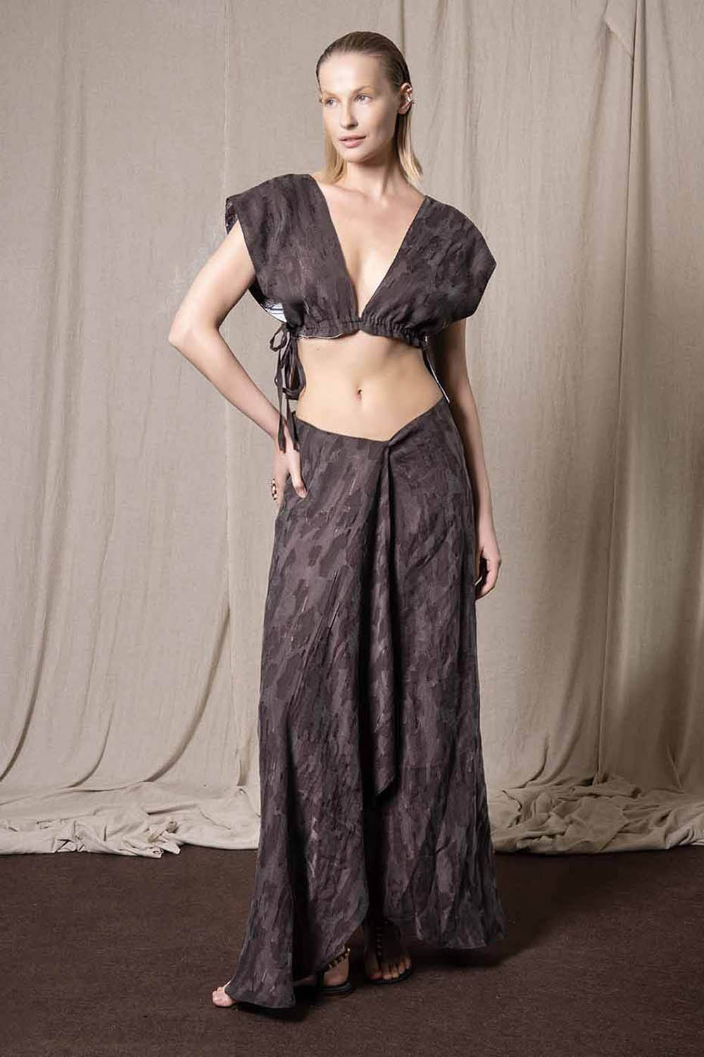 Uçuşan Moka Etek / Sinem Babacan